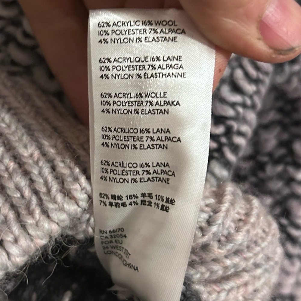 Urban Outfitters wool blend women’s sweater Small - Picture 3 of 5